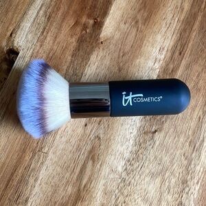 Like new It Cosmetics Heavenly Luxe #1 Airbrush Powder and Bronzer